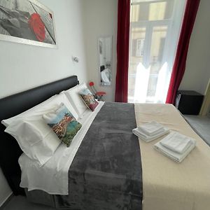 Camera con letto king size